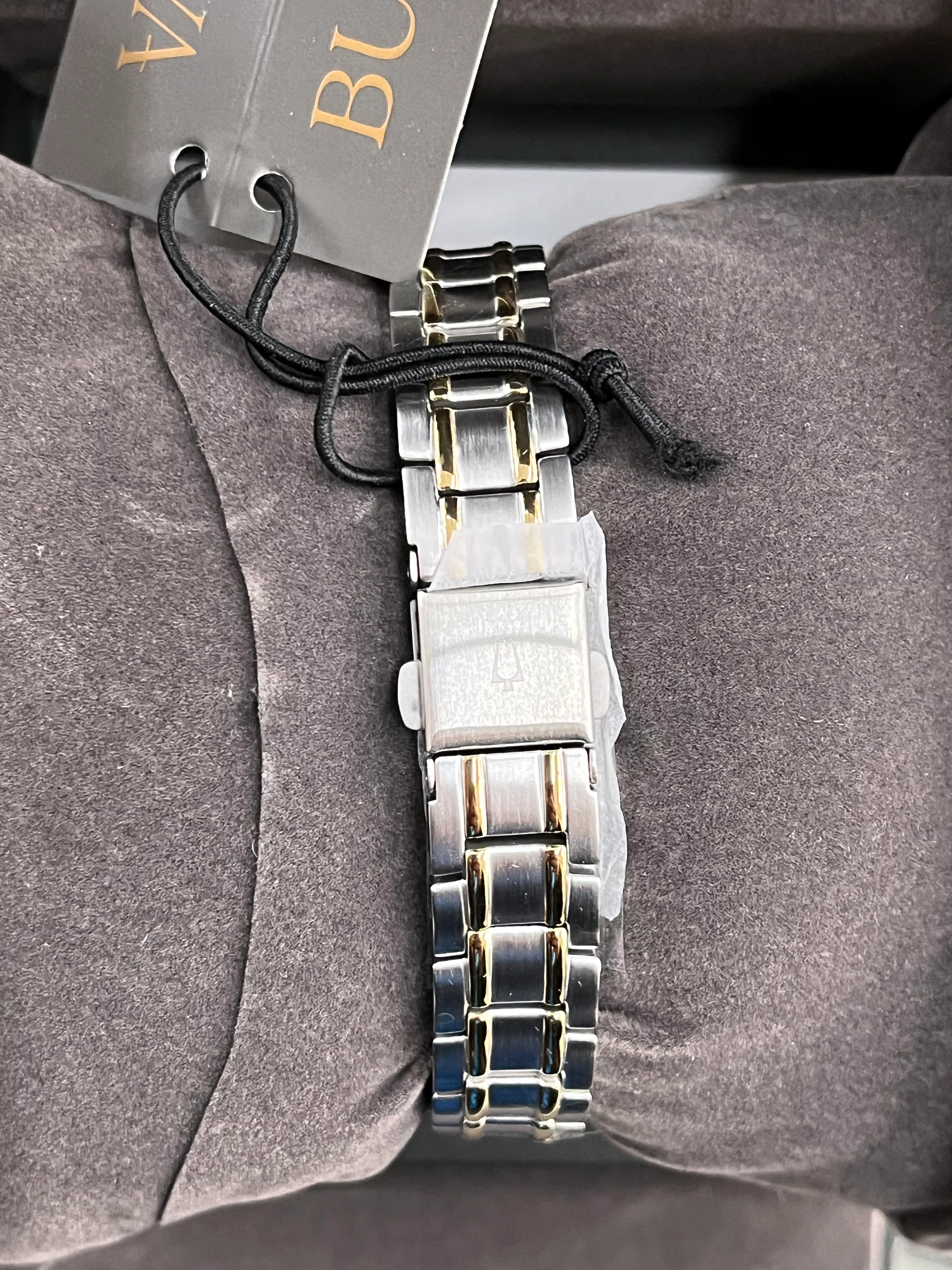 B13) Bulova Ladies' Classic Two-Tone Stainless Steel 3-Hand Calendar Date Quartz Watch, Silver-White Dial (Style: 98M105) - Image 3